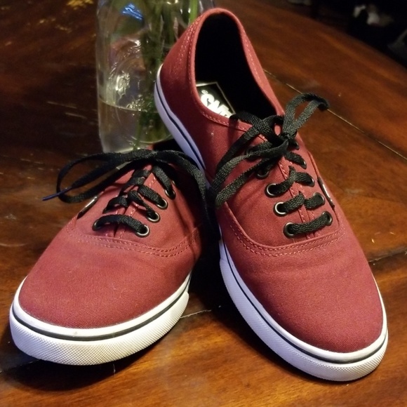 Vans Shoes - VANS 🤙 MAROON SNEAKERS